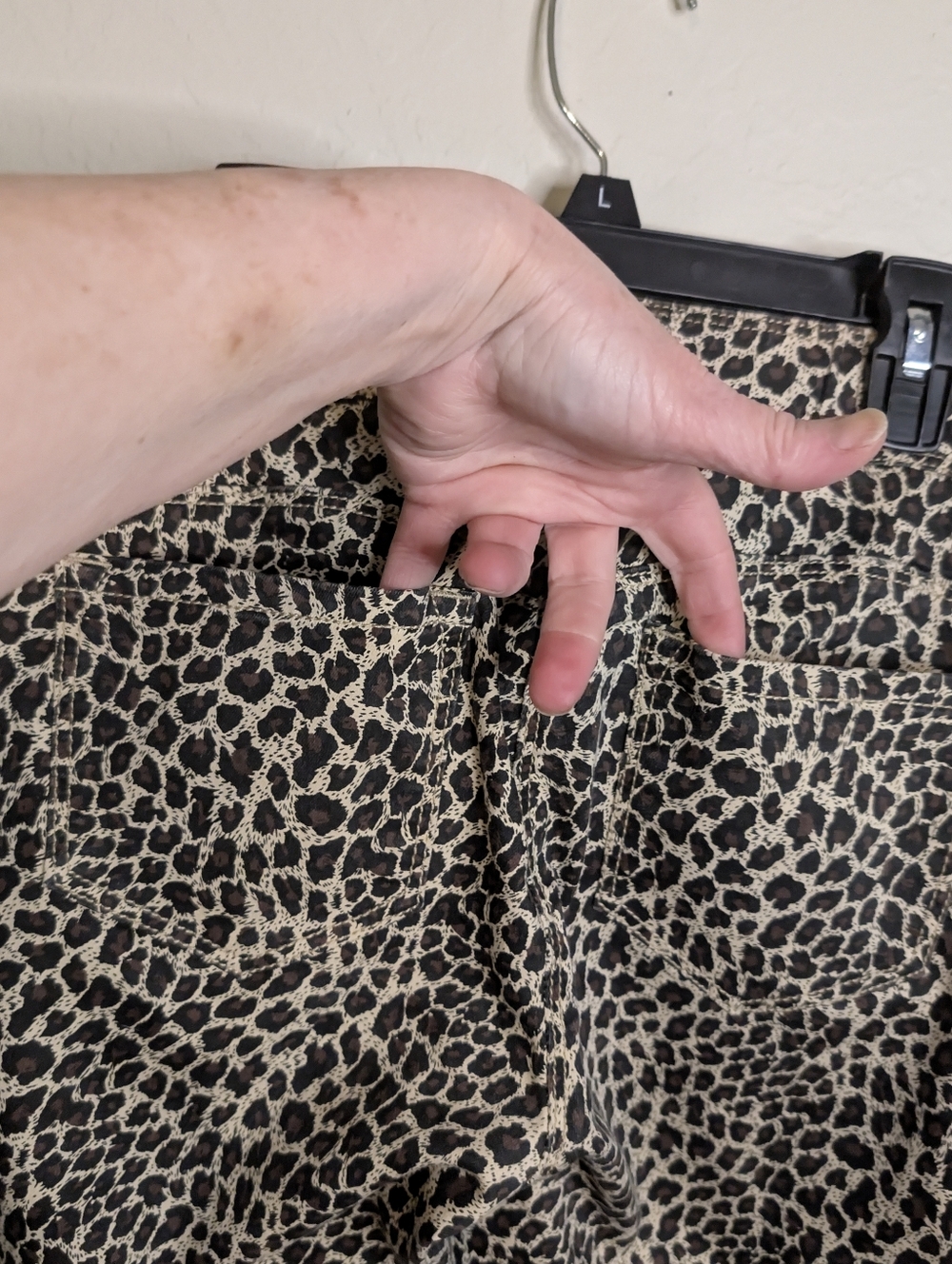 Coco + Carmen Cheetah Amazing Stretch Fit Sculpt Lift Jean Dress Pants NWT's. - Picture 4 of 16